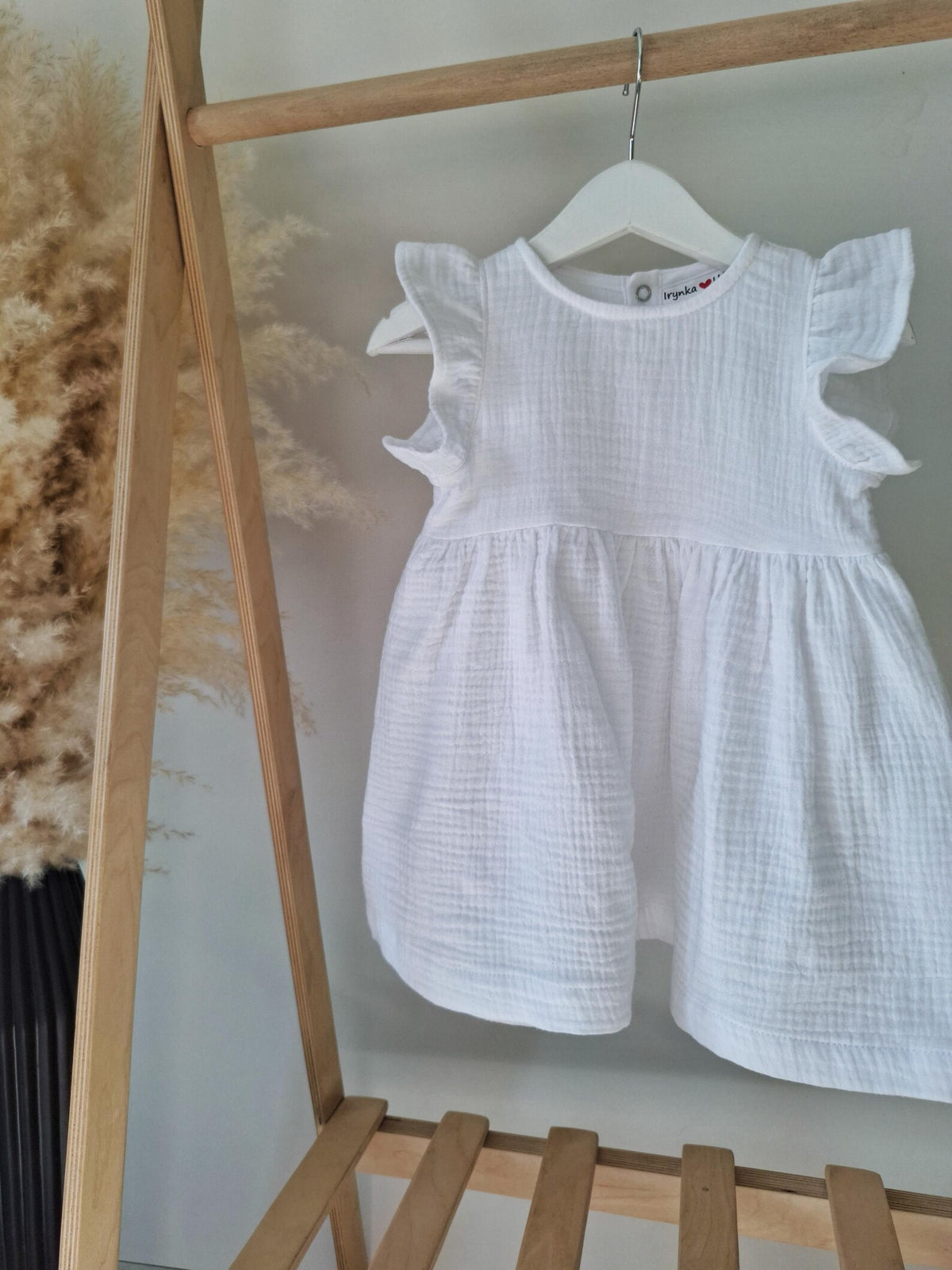 Velvona® Handgefertigtes Baby-Taufkleid aus Bio-Musselin mit Rüschenärmeln