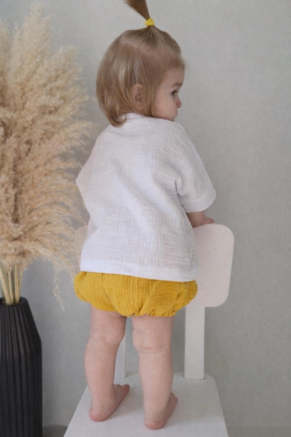 Velvona® Handgefertigtes Baby-Set aus Bio-Musselin mit Oberteil & Bloomers (2-Teiler)